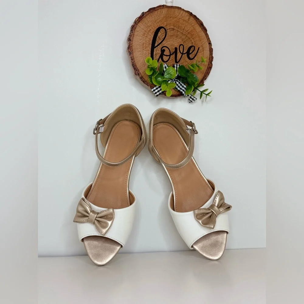 Elegant White and Gold Bow Heels